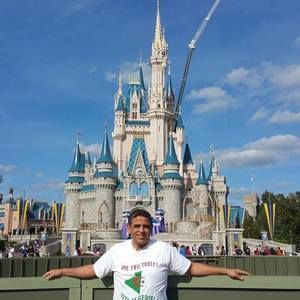 Meet your Posher, Khadraoui